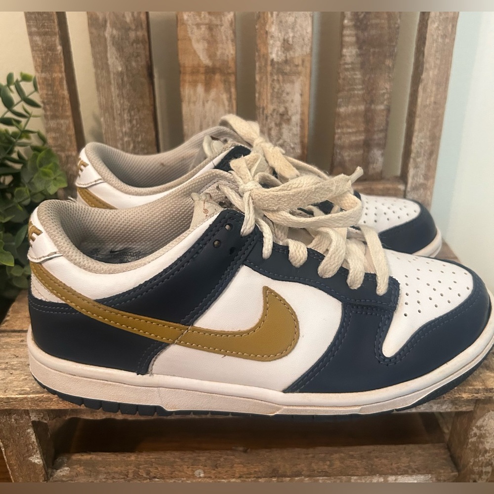 Nike Dunk Low (Gs) White-Wheat-Midnight Navy Sz 3.5Y [FB9109-113]